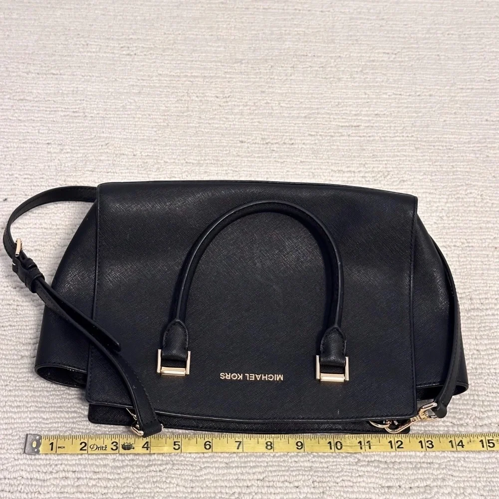 MICHAEL KORS Selma Women’s Black Satchel Crossbody Saffiano Leather Elegant